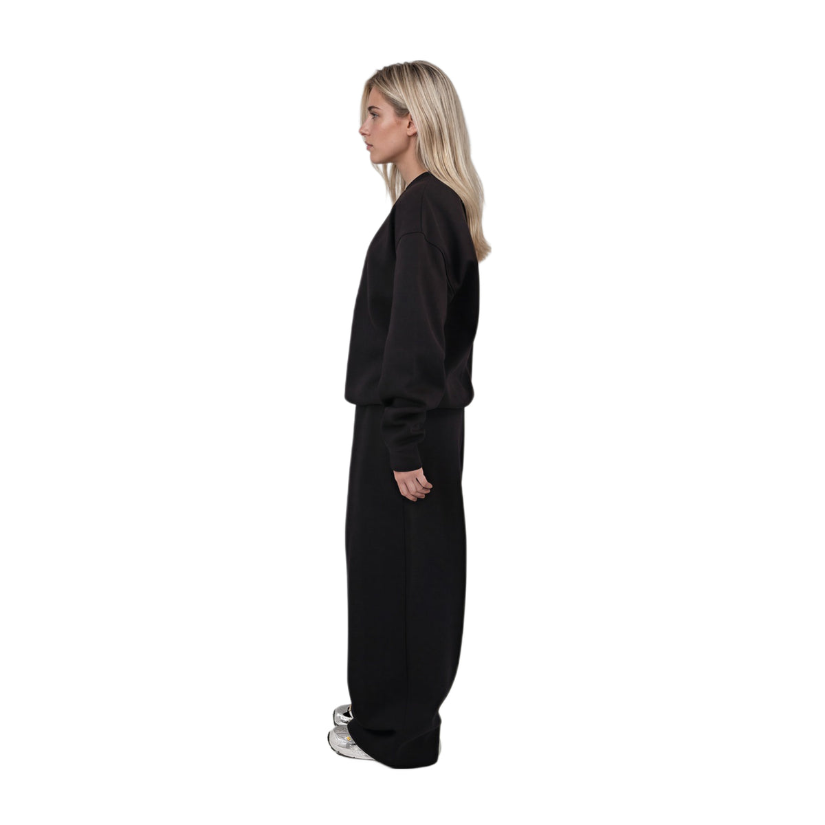 CREW NECK LOOSE FIT BLACK